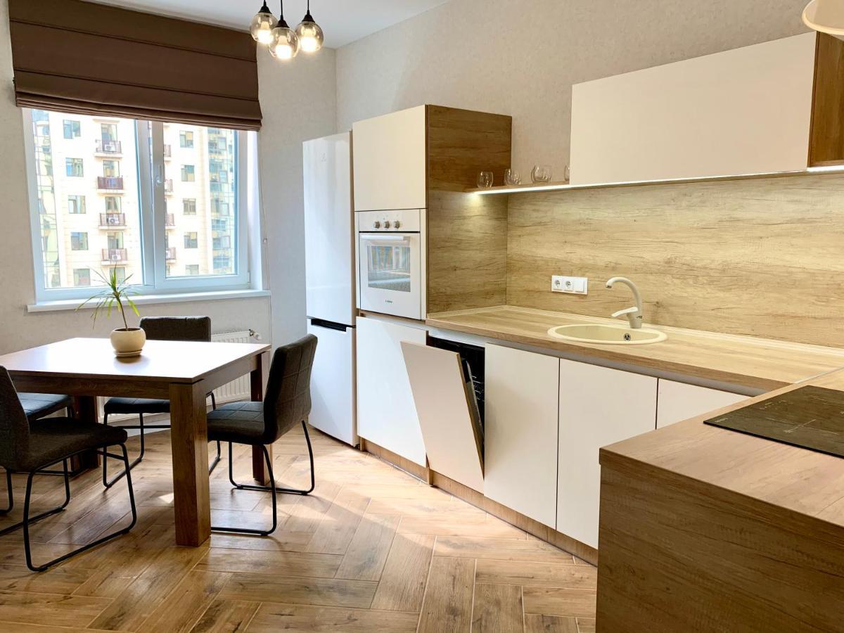 Luxury Pearl Odessa Apartment ภายนอก รูปภาพ